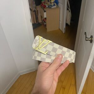 Louis Vuitton White and Tan Checkerboard Belt with Gold LV Buckle